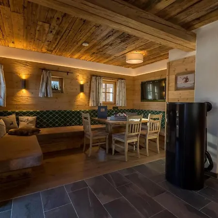 Herbstzeit בקתה *