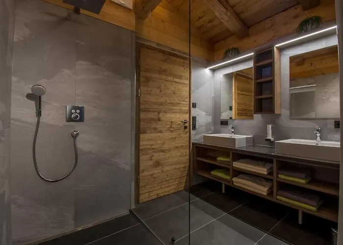 Herbstzeit בקתה *